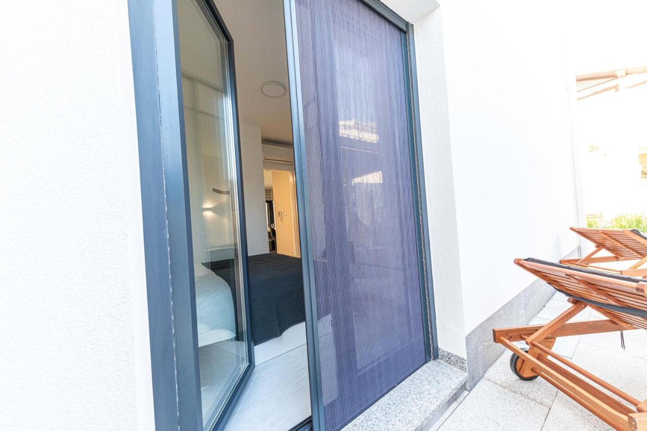 טרוגיר Luxury Apartment Pia With Swimming Pool And Grill מראה חיצוני תמונה
