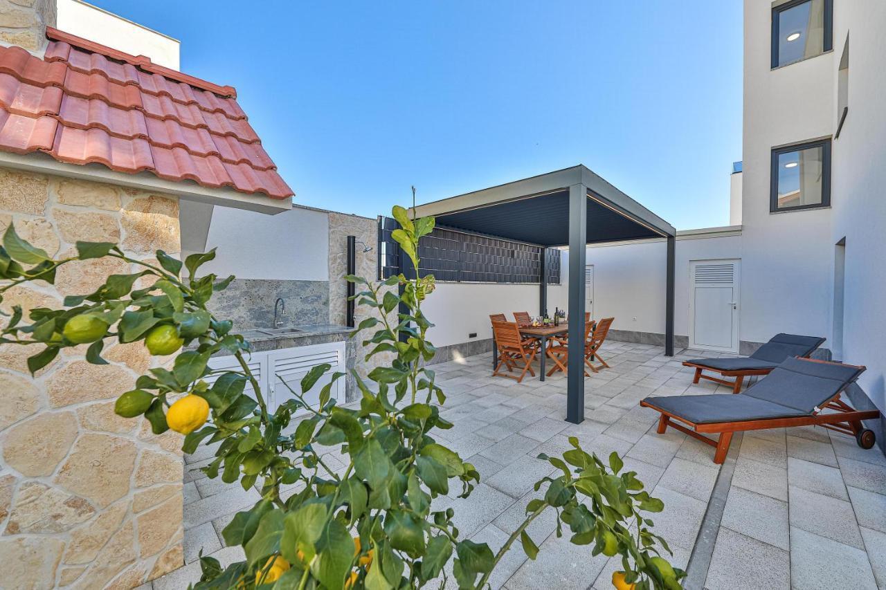 טרוגיר Luxury Apartment Pia With Swimming Pool And Grill מראה חיצוני תמונה